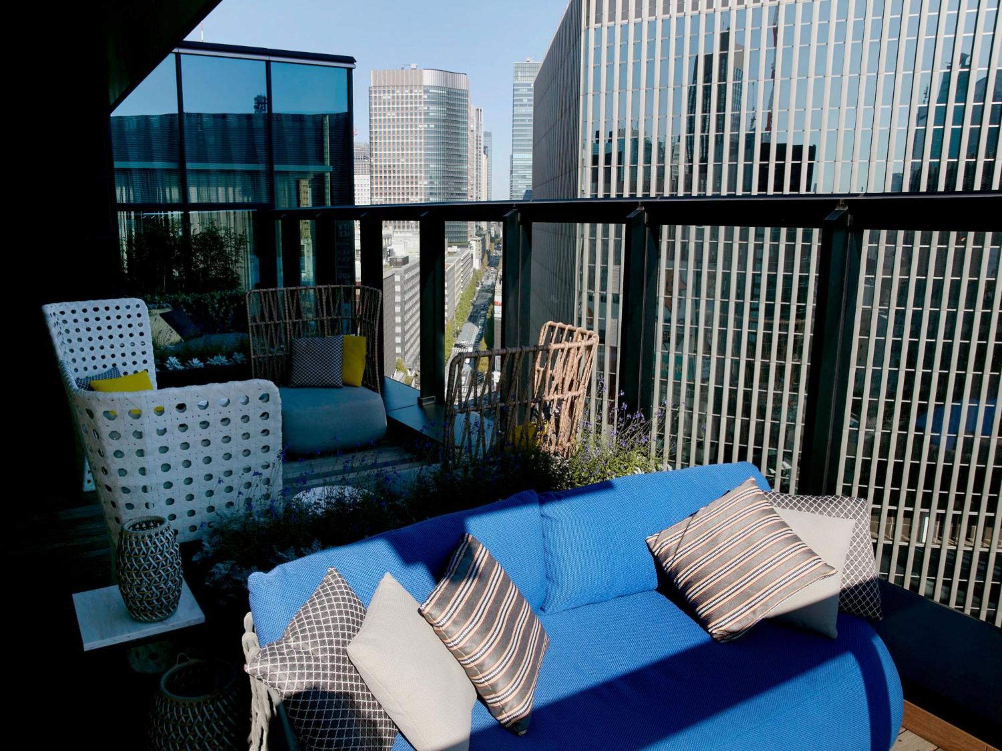 The Gate Hotel Tokyo By Hulic Экстерьер фото A balcony in a condominium in Japan